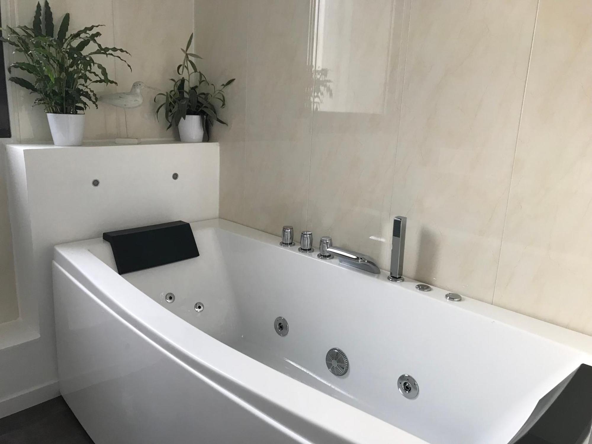 Maison D'Hotes Coeur D'Herault - Gite Et Chambres D'Hotes - Spa & Massages Péret Værelse billede